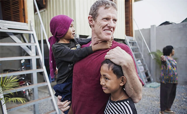 Скотт Нісон: людина, яка проміняла розкіш Голлівуду на бездомних дітей